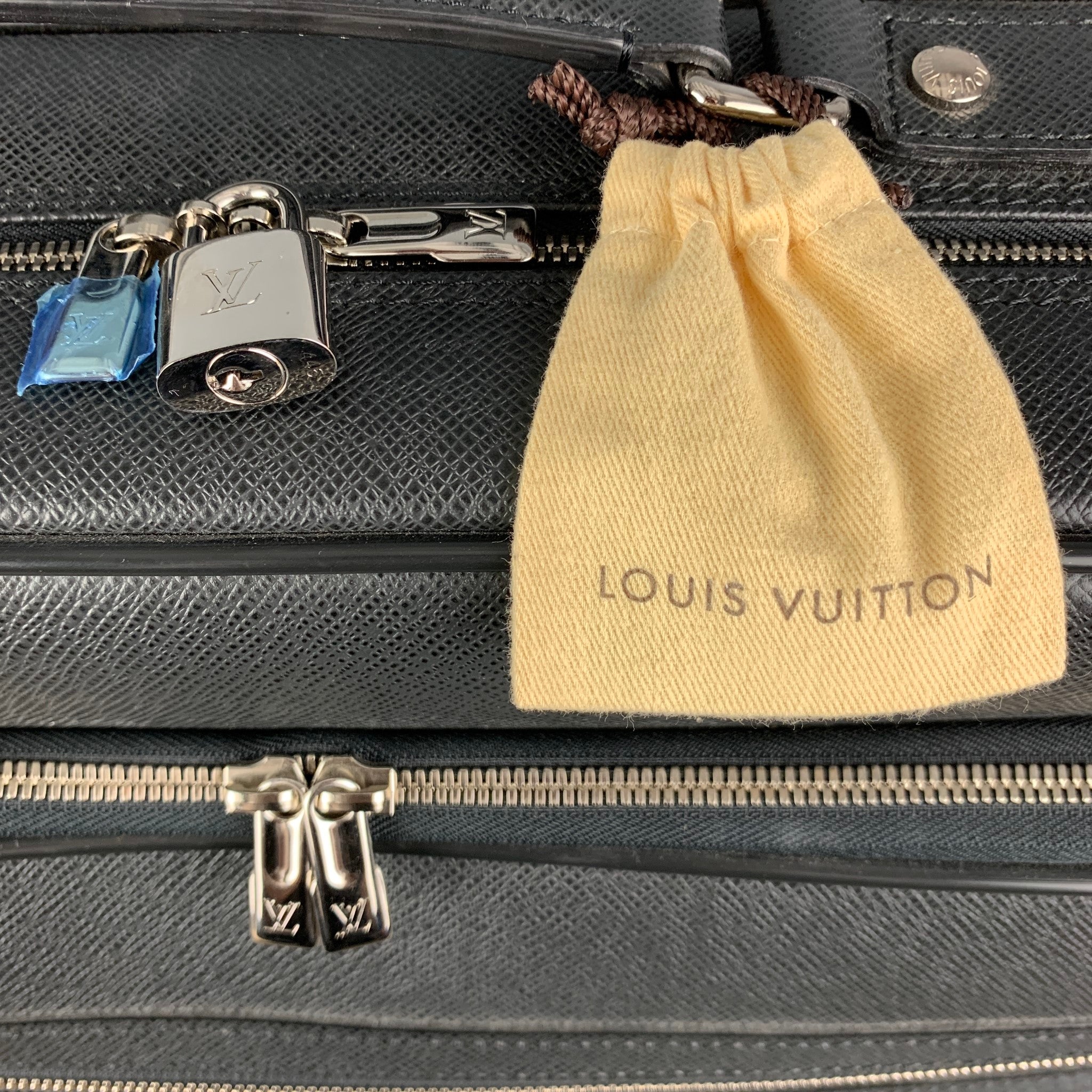 LOUIS VUITTON All Pilot Case Black Textured Leather Carry-On
