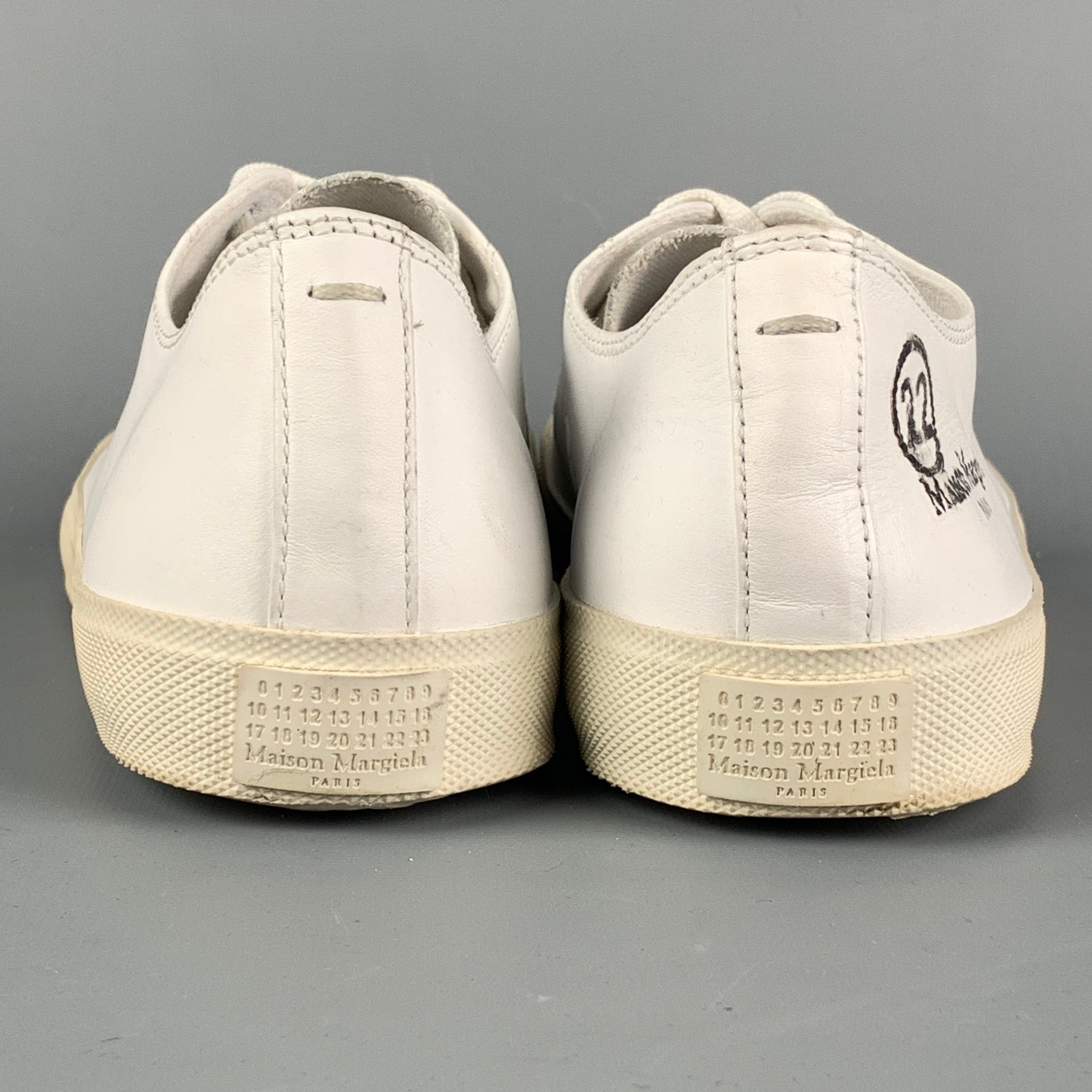 MAISON MARGIELA Size 11 White Canvas Low Top Tabi Sneakers