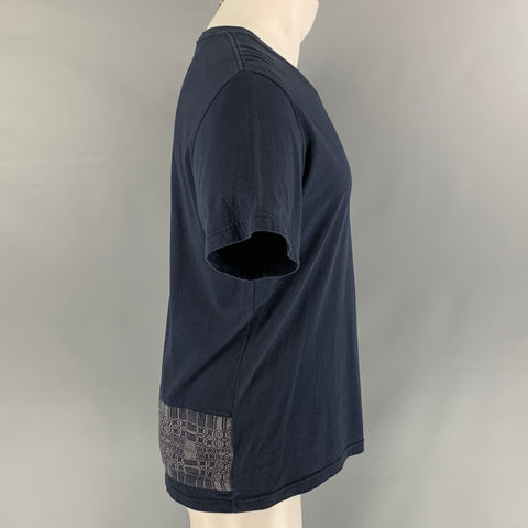 WHITE MOUNTAINEERING Taille S T-shirt col rond en coton tissus mélangés marine