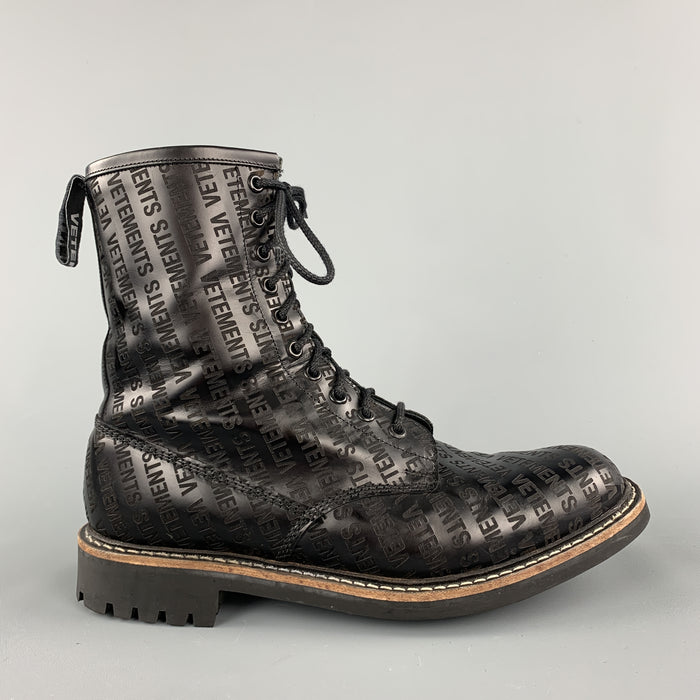 VETEMENTS Taille 9 Bottes à lacets en cuir avec logo noir