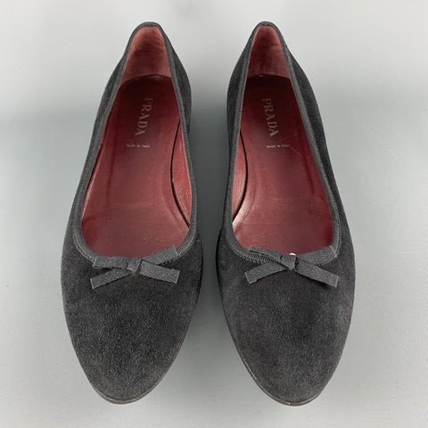 PRADA Talla 10.5 Zapatos planos con lazo puntiagudo de ante negro