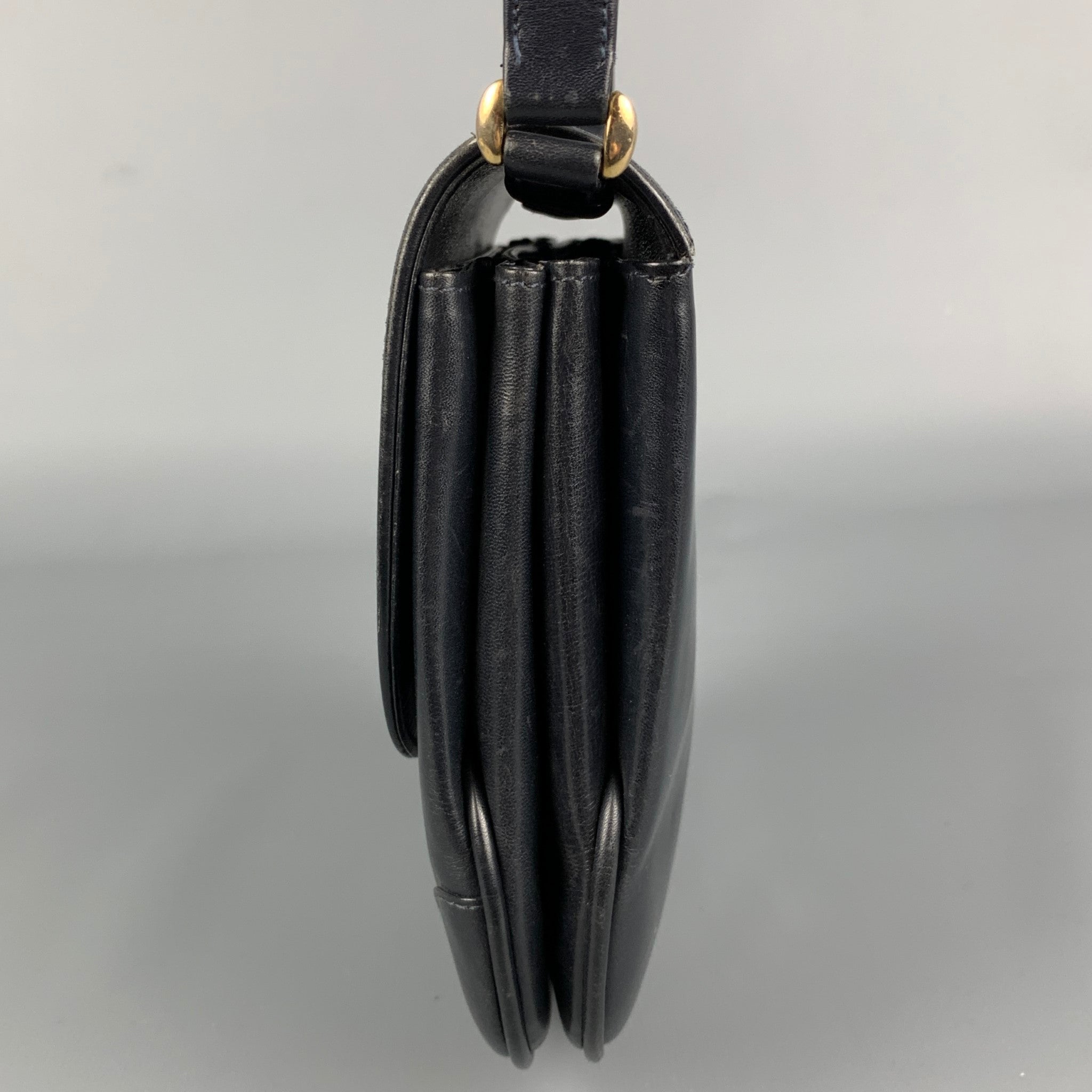 Vintage GUCCI Black Leather Shoulder Handbag – Sui Generis