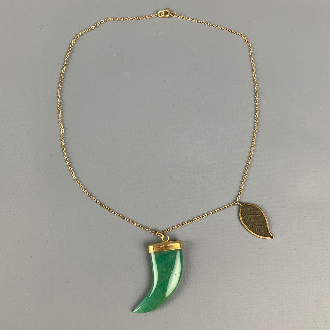 VINTAGE Green Jade Tooth Gold 14K Necklace
