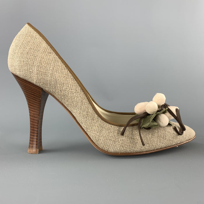 Escarpins embellis de feuilles de raisin en tissu taupe taille 7.5 CASADEI