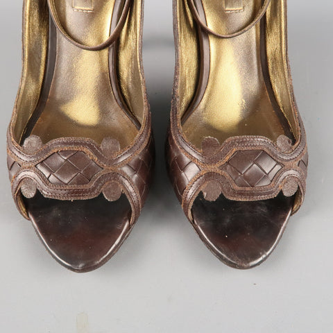 BOTTEGA VENETA Talla 6.5 Zapatos de tacón peep toe de cuero Intrecciato tejido marrón 