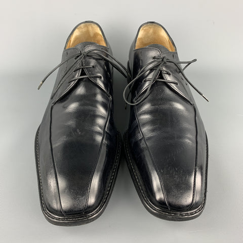 SALVATORE FERRAGAMO Size 10 Black Solid Leather Lace Up Shoes