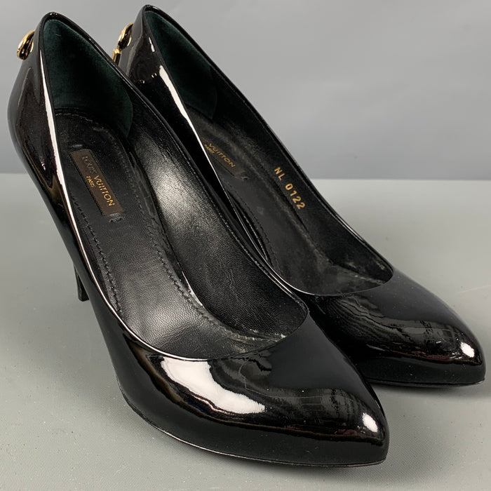 LOUIS VUITTON Talla 7 Zapatos de tacón de charol negro