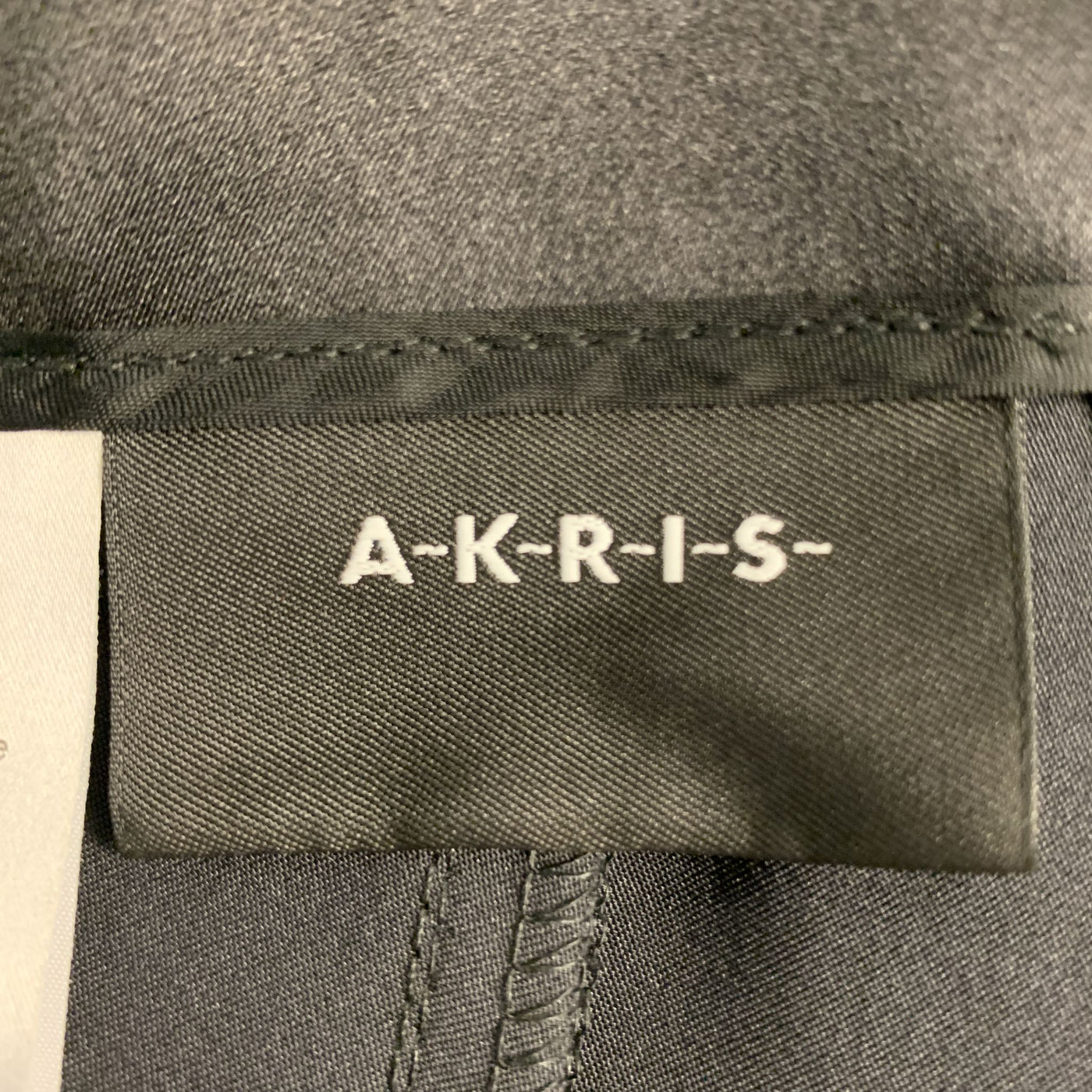 AKRIS Melissa Size 12 Black Silk Blend Satin Side Zipper Dress Pants