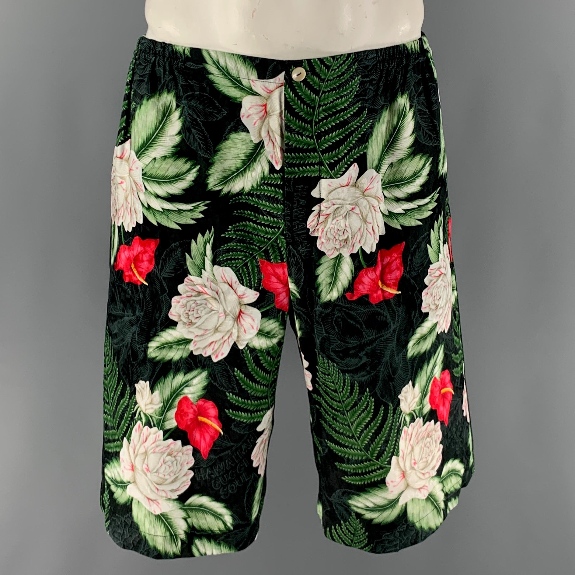 GUCCI フラワー柄 ショートパンツ GUCCI Size 34 Green Black Floral Viscose Silk Joggers Shorts – Sui