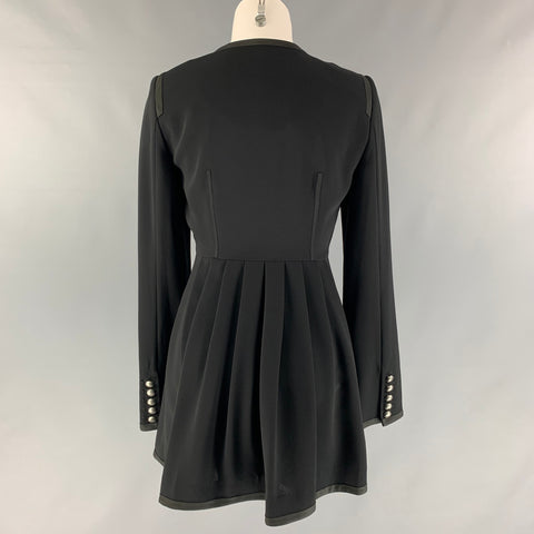 CINQ a' SEPT Chaqueta asimétrica sólida de mezcla de triacetato negro talla 4