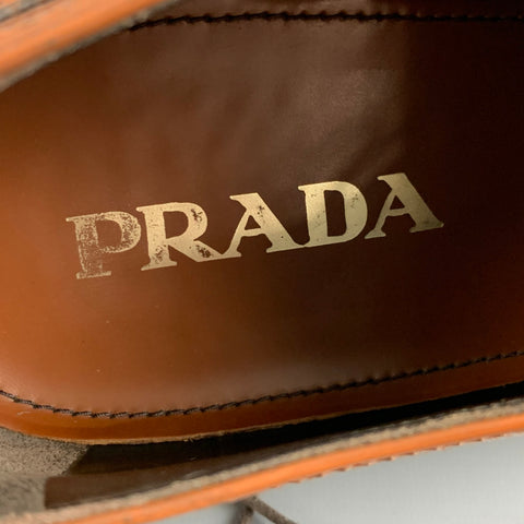 PRADA Taille 10.5 Chaussures à lacets en cuir perforé Tan