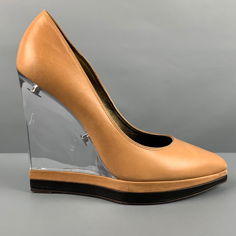 LANVIN Talla 9.5 Zapatos de tacón con cuña de cuero transparente beige