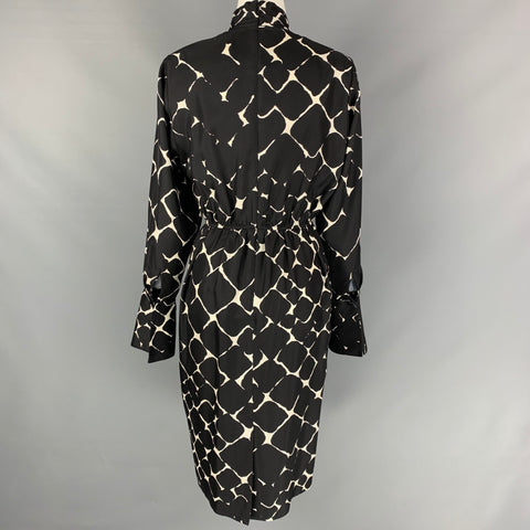 MARC JACOBS Taille 4 Robe droite en soie imprimée noire et blanche