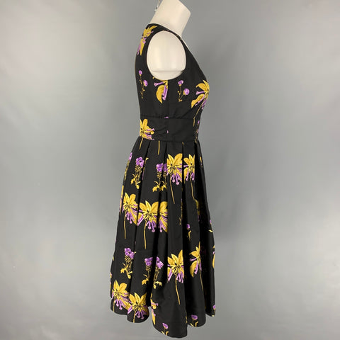 PRADA Taille 4 Robe de cocktail plissée en soie florale noir jaune violet