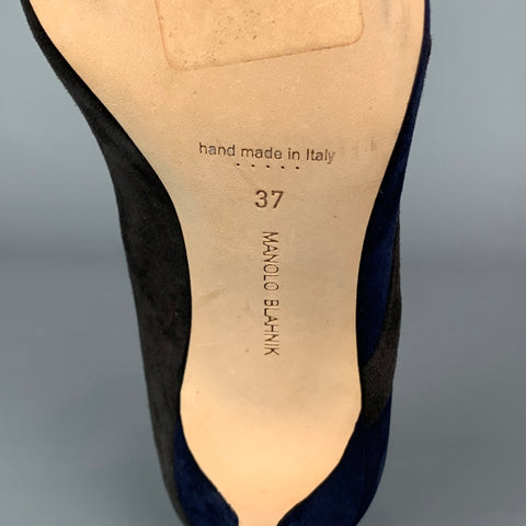 MANOLO BLAHNIK Size 7 Grey & Navy Suede Cut Out Pumps
