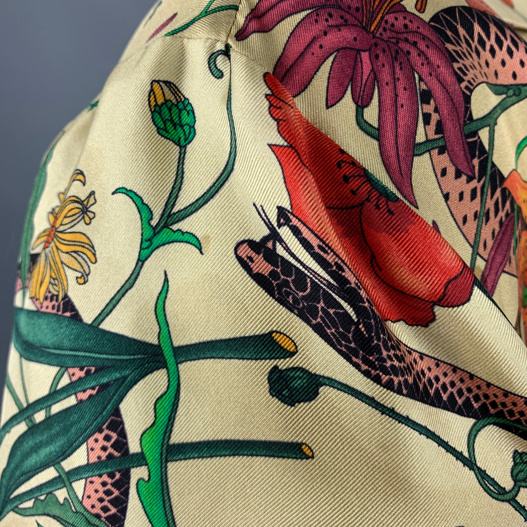 GUCCI Talla XXL Camisa de manga corta Campamento de seda con estampado multicolor beige