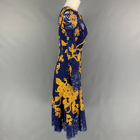 OSCAR DE LA RENTA Resort 2016 Size 4 Blue Yellow Cotton Blend Embroidered Cocktail Dress