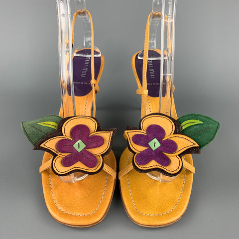 MIU MIU Sandalias destalonadas de cuero con apliques de flores mostaza talla 8.5