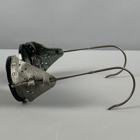Lunettes de soleil en métal vert noir