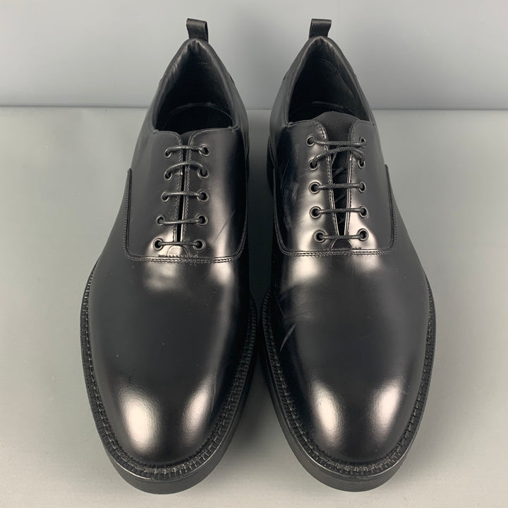 PRADA Taille 11 Chaussures à lacets en cuir noir