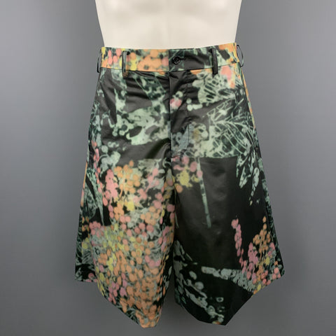 COMME des GARCONS HOMME PLUS Talla S Pantalones cortos de PVC con estampado floral jaspeado en negro y verde