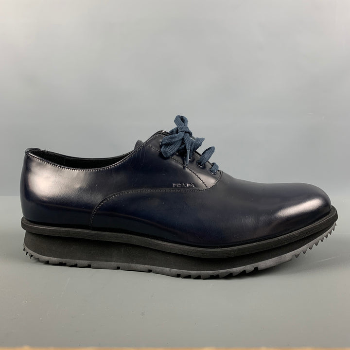 PRADA Size 8.5 Navy Leather Lace Up Shoes