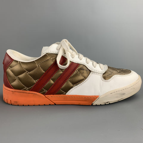 BOTTEGA VENETA Taille 9 Baskets à lacets en cuir matelassé doré