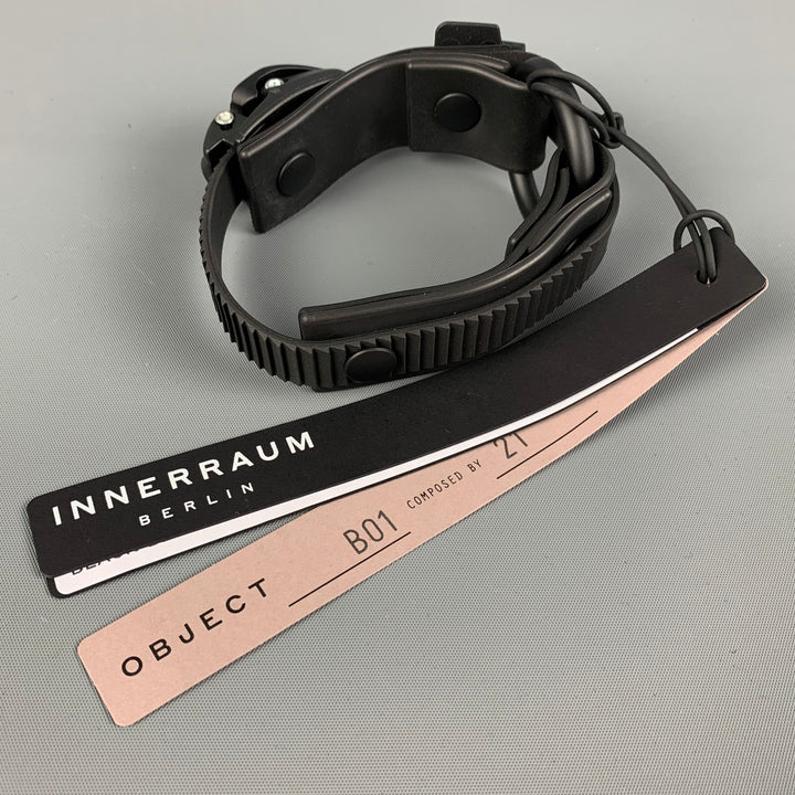 INNERRAUM Black Polyurethane Object B01 Shell Cuff Bracelet