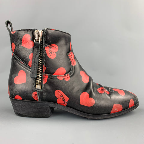 GOLDEN GOOSE Viand Talla 7.5 Botines de cuero con estampado de corazones en negro y rojo
