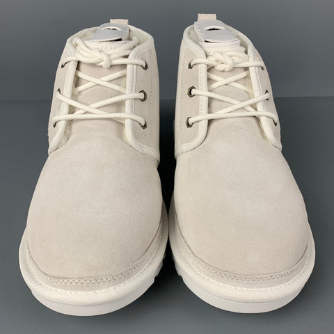 UGG Taille 10 Bottes Chukka à lacets en daim blanc