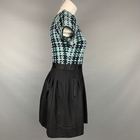 THREAD Taille 4 Robe plissée en laine tissée noire et verte