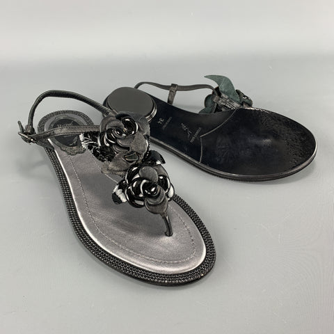 RENE CAOVILLA Talla 4 Sandalias con tachuelas de cristal y correa en T rosa de cuero negro