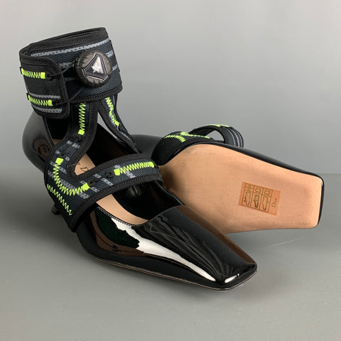 CHRISTIAN DIOR Talla 7 Zapatos de tacón con punta cuadrada de charol negro amarillo