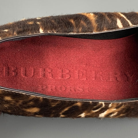 BURBERRY PRORSUM Zapatos planos sin cordones con estampado animal de cuero marrón talla 5