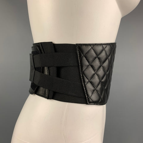 CHANEL OI 11 Cintura Talla M Cinturón de cuero acolchado negro