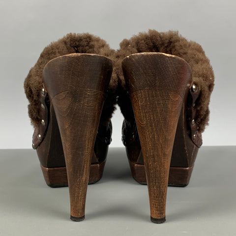 CHRISTIAN DIOR Talla 8 Zapatos de tacón tipo zueco de piel de oveja tipo gofre de cuero marrón