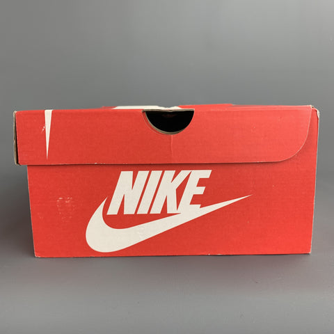 Zapatillas NIKE talla 9 grises y rojas de dos tonos con caña alta Terra Sertig