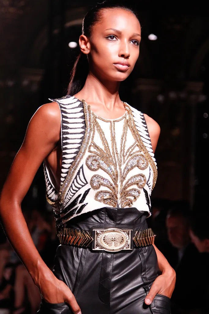 BALMAIN SS 2012 Size 8 White Black Gold Silk Beaded Sleeveless Dress T Sui Generis Designer Consignment BALMAIN SS 2012 Size 8 White Black Gold Silk Beaded Sleeveless Dress T Sui Generis Designer Consignment