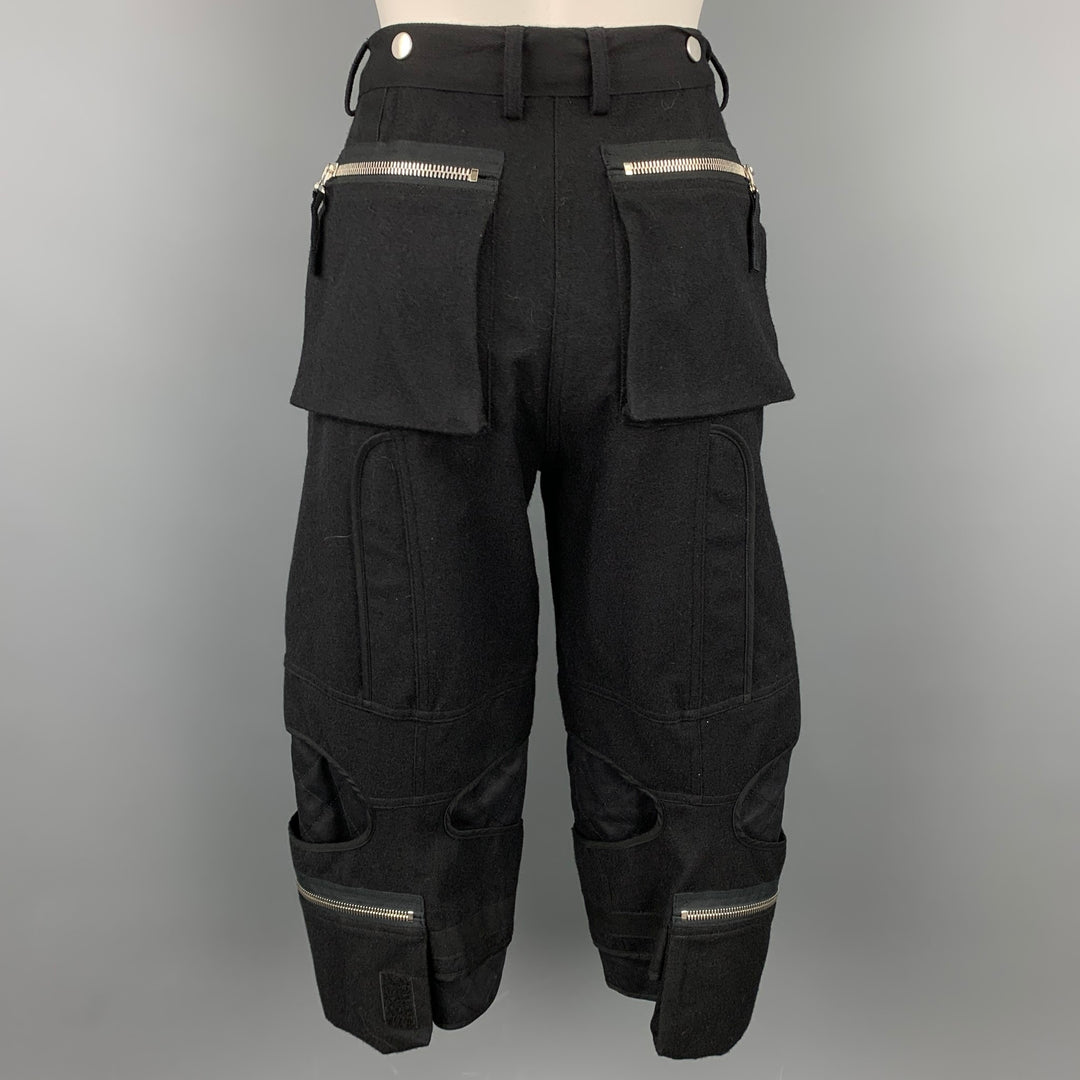 DRIES VAN NOTEN Taille 4 Pantalon décontracté court en laine / coton noir avec ceinture