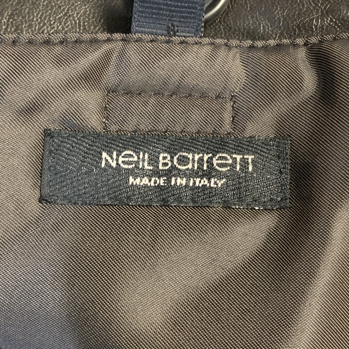 NEIL BARRETT Gabardina cruzada de cuero marrón talla M