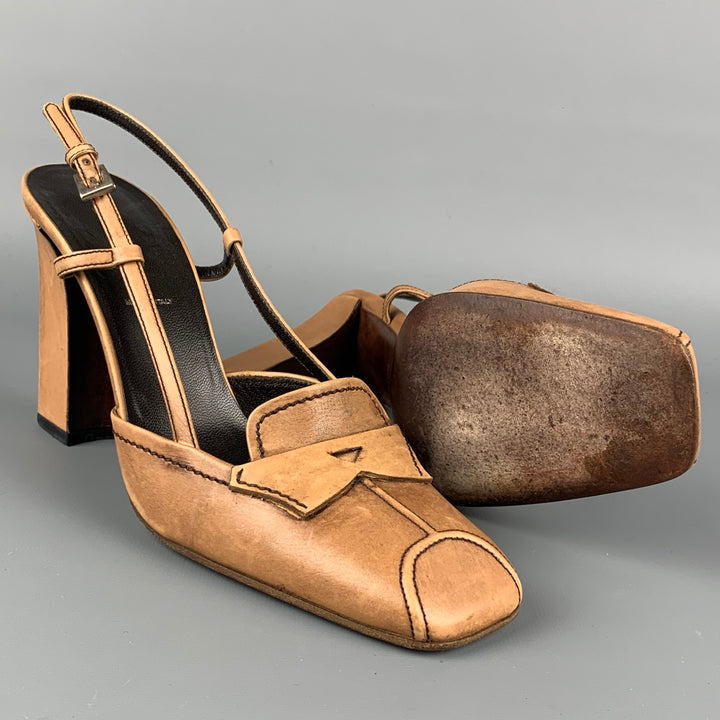 Zapatos de tacón con tira trasera de cuero beige PRADA Talla 7.5