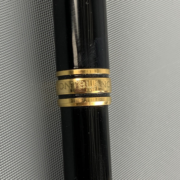 Stylo bille MONT BLANC Noir Or
