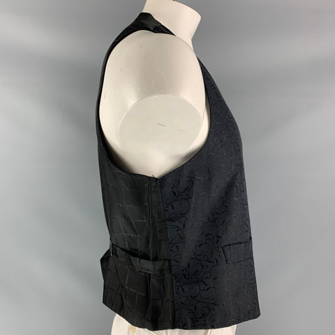 ERMENEGILDO ZEGNA Size L Jacquard Silk Buttoned Black Vest