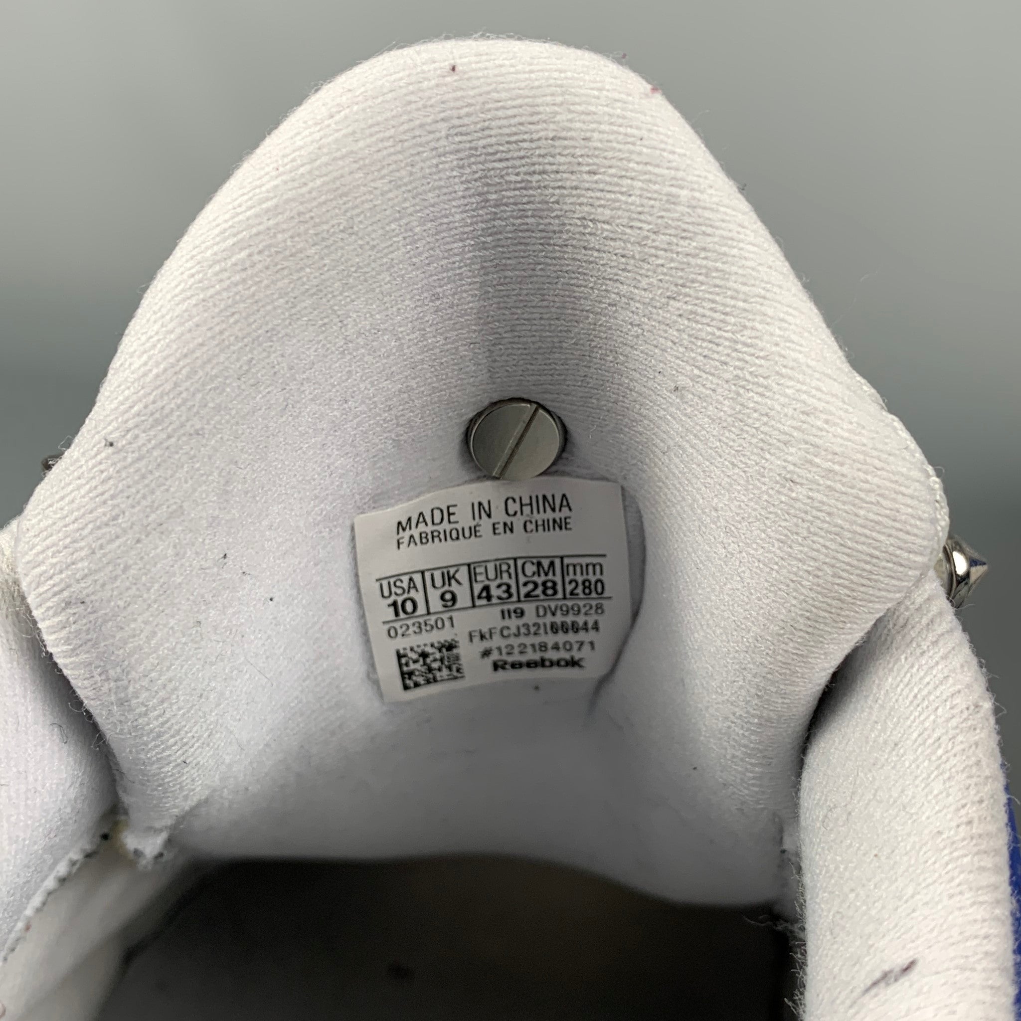 VETEMENTS x REEBOK Spike 400 Runner Size 10 White & Blue