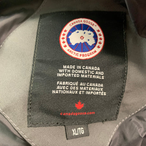CANADA GOOSE Size XL Grey Quilted Polyester Cotton Hooded Jacket