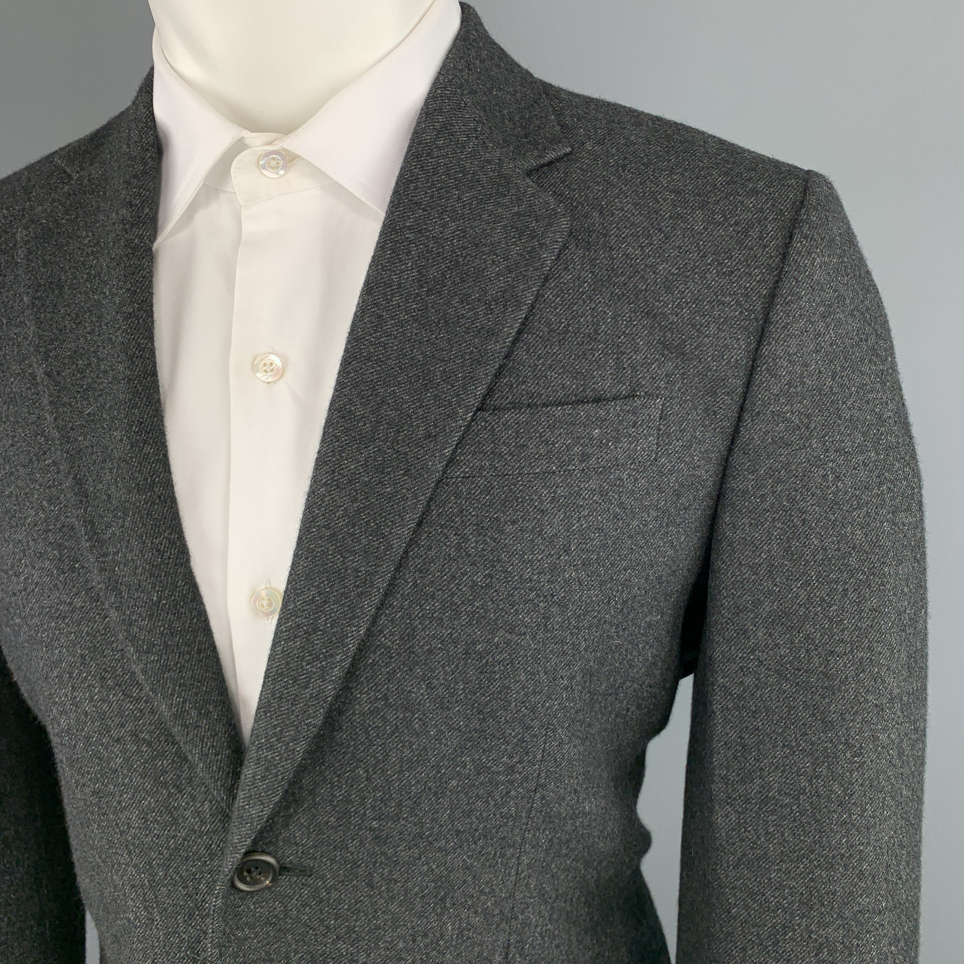 MARC JACOBS Size 38 Charcoal Textured Cashmere Notch Lapel Wide Leg Suit