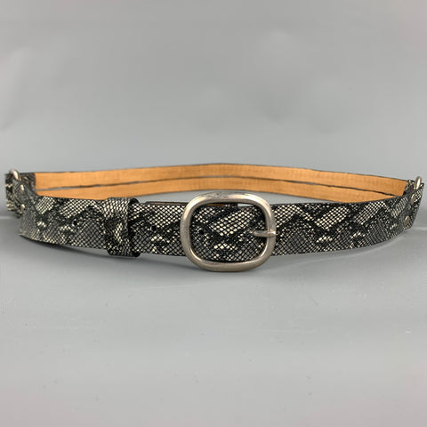 CALLEEN CORDERO Taille Taille S Ceinture en cuir imitation peau de serpent gris