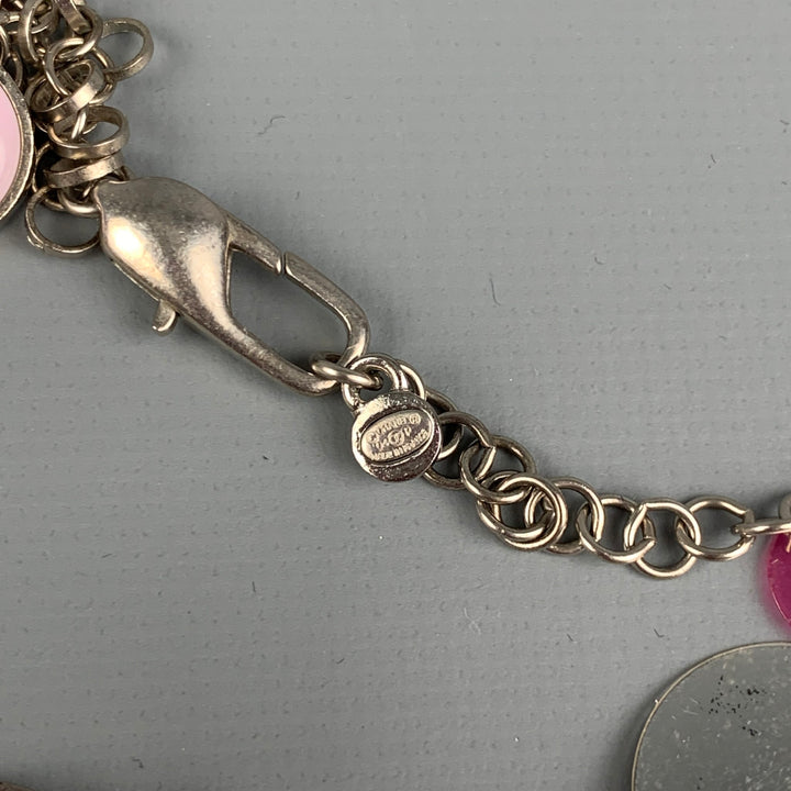 CHANEL S/S 2004 Collier CC à disque de fleur en plastique émaillé rose et argenté