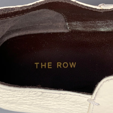 Zapatos planos con parte trasera plegable de cuero blanco tamaño 8,5 de THE ROW