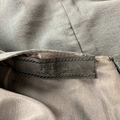 PRADA Size 6 Gray Silk Sleeveless Shift Dress